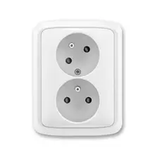 B Zásuvka dvojnásobná s clonkami a natočenou dutinou, bílá, ABB Tango